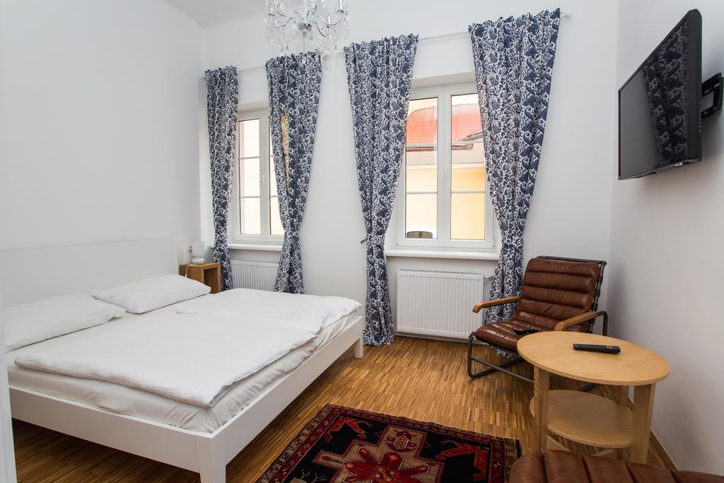 Kirchenwirt An Der Weinstrasse - Boutique Hotel Ehrenhausen Extérieur photo