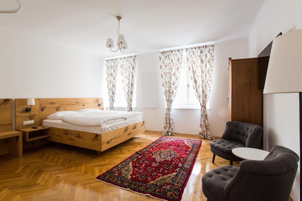 Kirchenwirt An Der Weinstrasse - Boutique Hotel Ehrenhausen Extérieur photo
