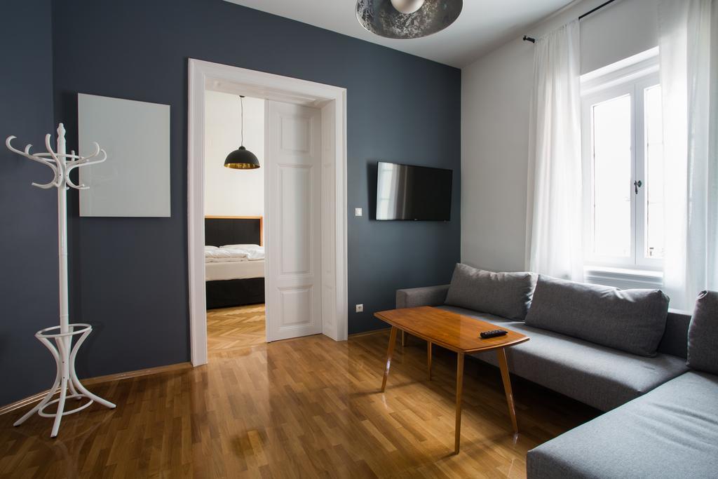 Kirchenwirt An Der Weinstrasse - Boutique Hotel Ehrenhausen Extérieur photo